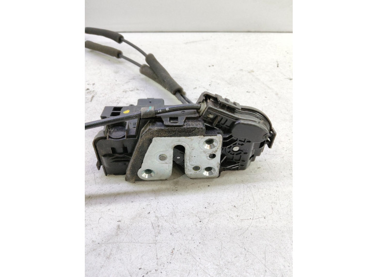 Замок двери передней правой к Kia Soul, 2008г.