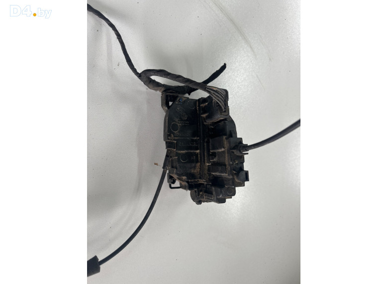 Замок двери задней левой к Renault Scenic 2009 г.