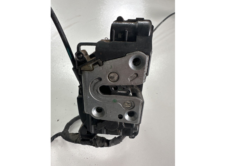 Замок двери задней левой к Renault Scenic, 2009г.