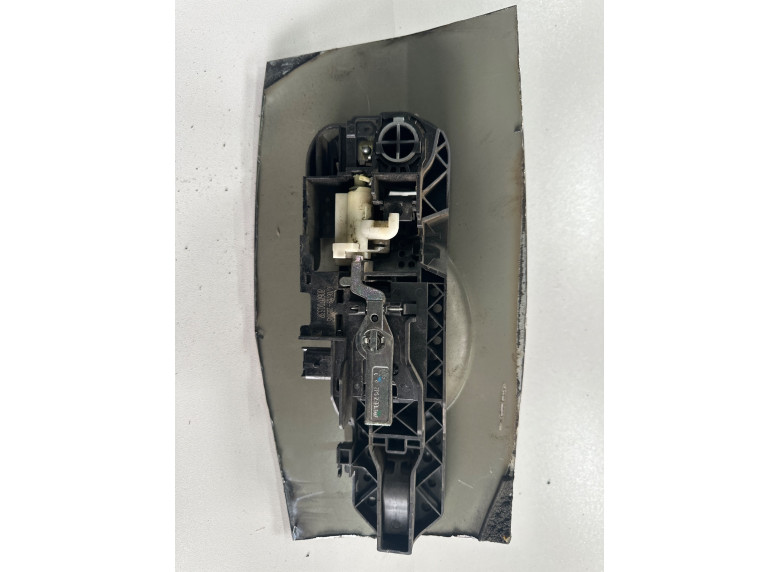 Ручка наружная задняя левая к Renault Scenic, 2009г.