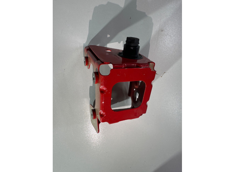 Кронштейн крепления крыла переднего левого к BMW XM G09, 2022г.