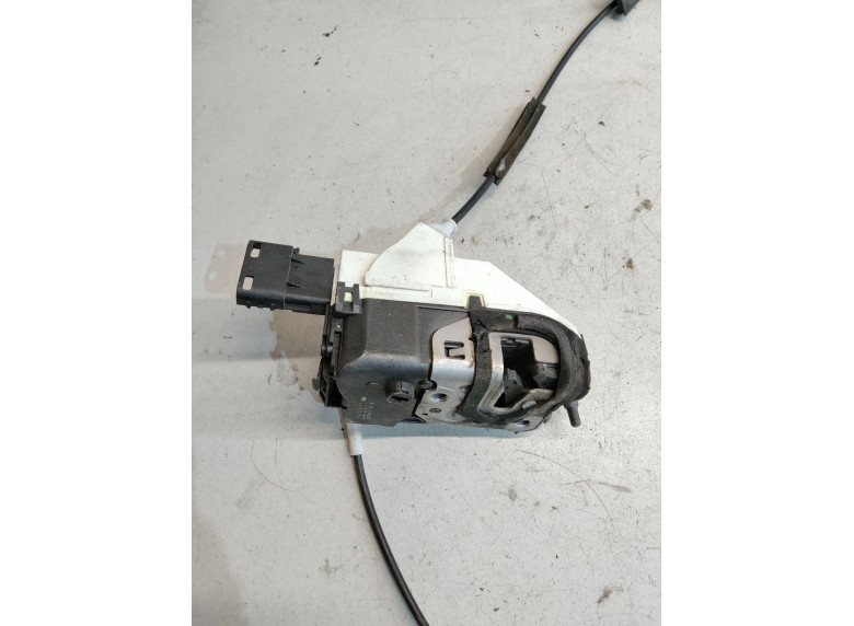 Замок двери передней правой к Citroen C5, 2009г.