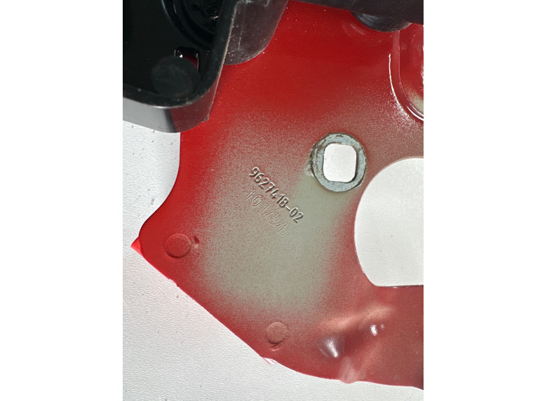 Кронштейн крепления крыла переднего правого к BMW XM G09, 2022г.