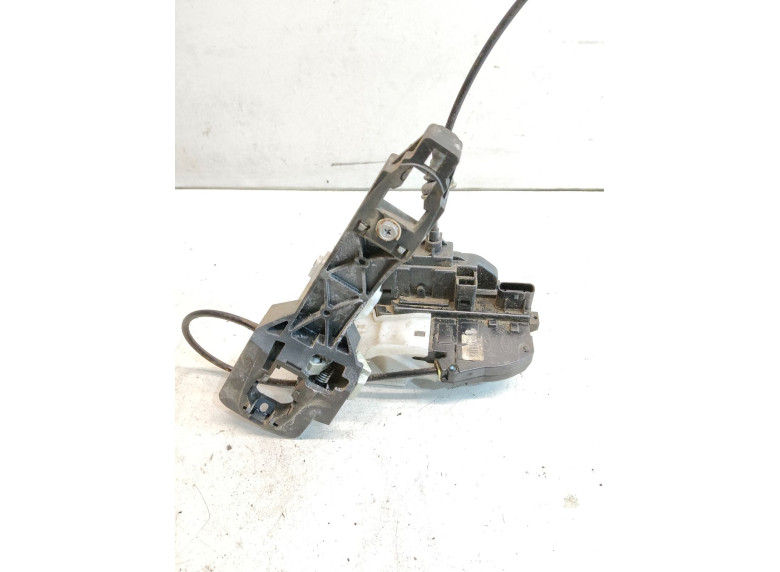 Замок двери задней правой к Kia Ceed, 2008г.