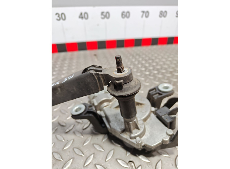 Моторчик заднего стеклоочистителя (дворника) к Volkswagen Golf, 2005г.