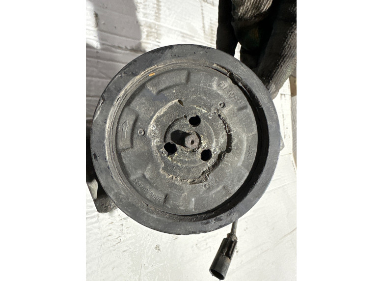 Компрессор кондиционера к BMW 5 E60/E61, 2005г.