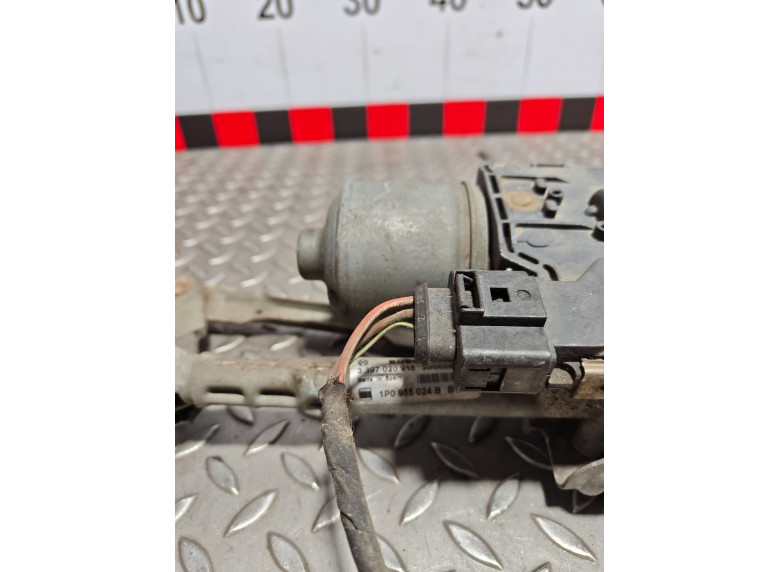 Механизм стеклоочистителя (трапеция дворников) к Seat Leon, 2008г.