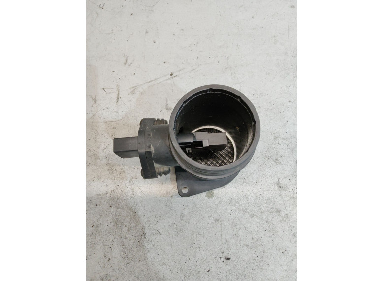 Расходомер воздуха к Volkswagen Passat, 2000г.