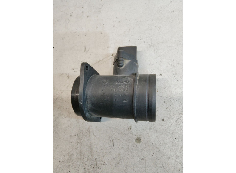 Расходомер воздуха к Volkswagen Passat, 2000г.