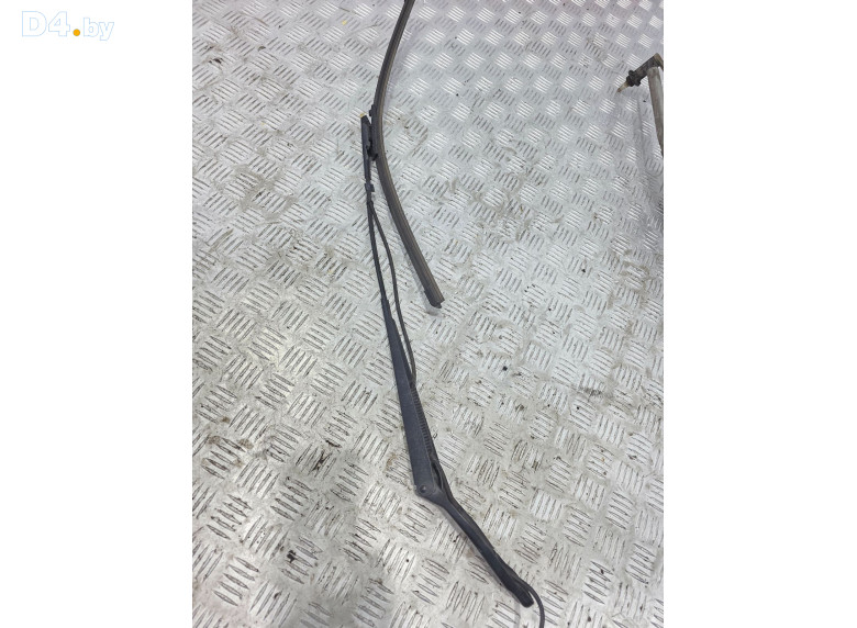 Щеткодержатель (поводок стеклоочистителя, дворник) к Mercedes Sprinter 2007 г.