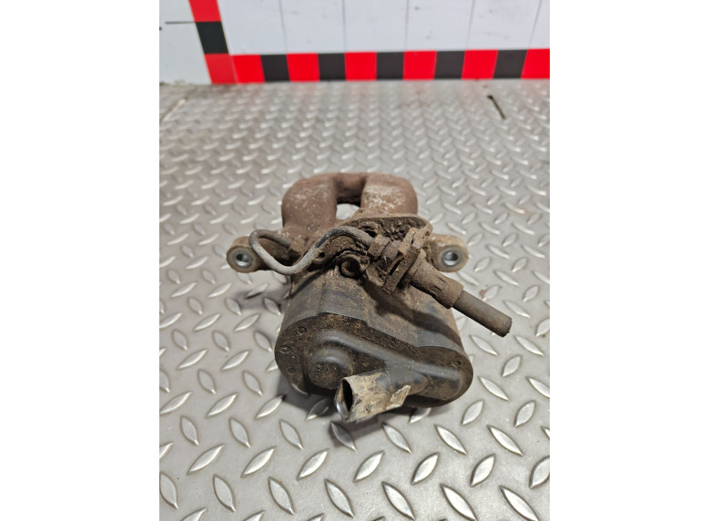 Суппорт задний правый к Volkswagen Passat, 2006г.