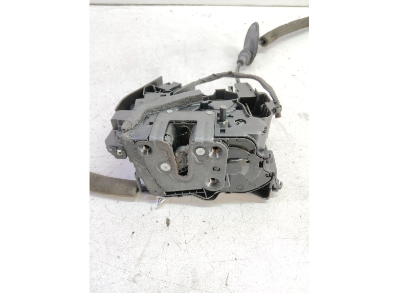 Замок двери задней левой к Renault Megane, 2019г.