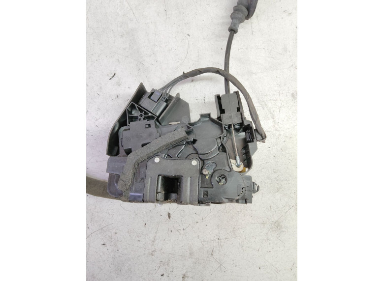 Замок двери задней левой к Renault Megane, 2019г.