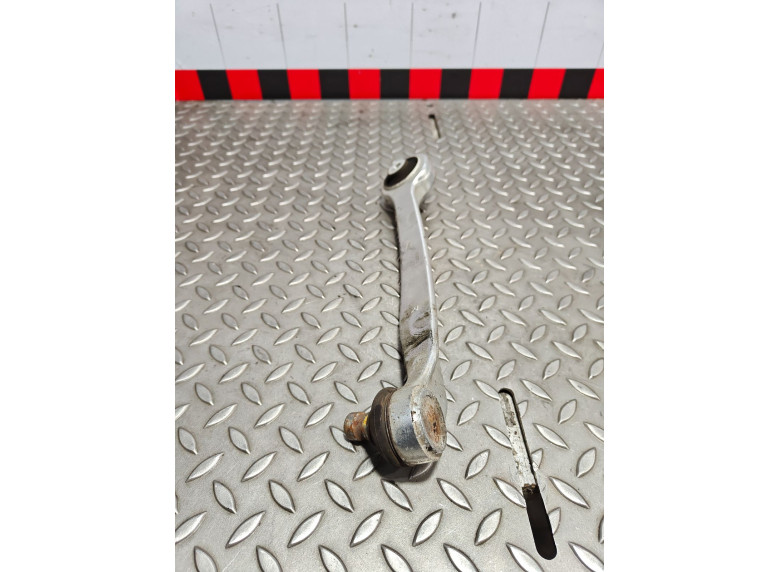 Рычаг передний правый к Audi A6, 2003г.