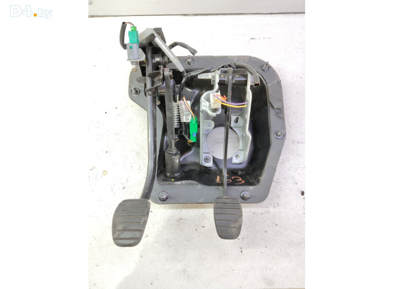 Узел педальный (блок педалей) к Renault Trafic 2009 г.