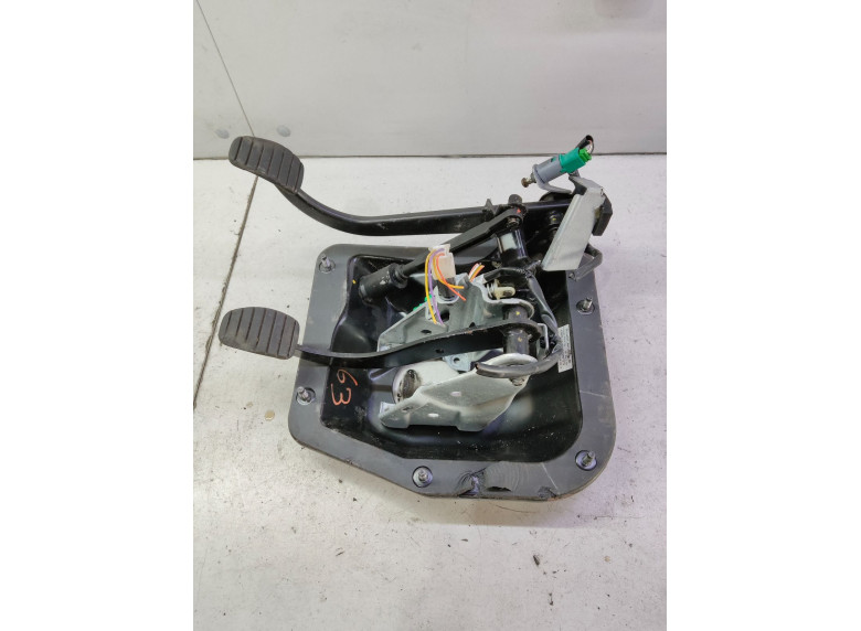 Узел педальный (блок педалей) к Renault Trafic, 2009г.