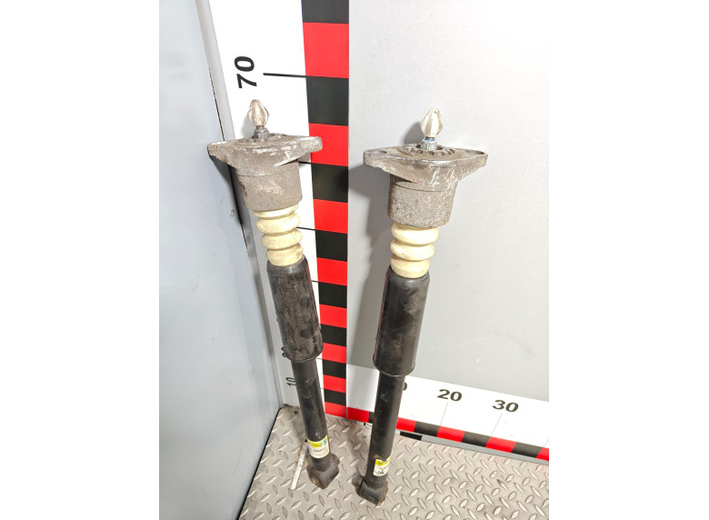 Амортизатор задний к Volkswagen Passat, 2000г.