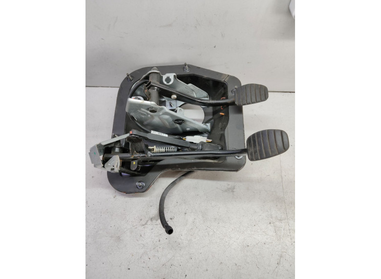 Узел педальный (блок педалей) к Renault Trafic, 2005г.