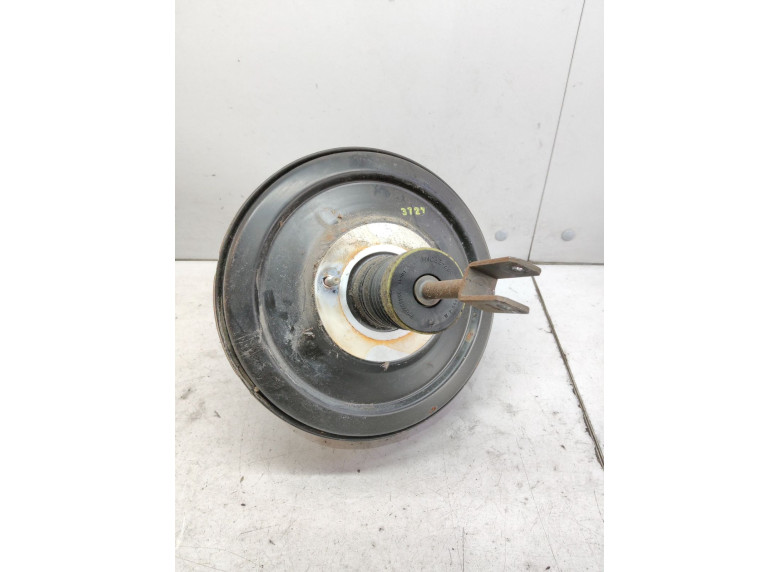 Вакуумный усилитель тормозов к Renault Trafic, 2005г.