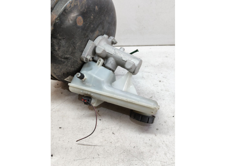 Цилиндр тормозной главный к Renault Trafic, 2005г.