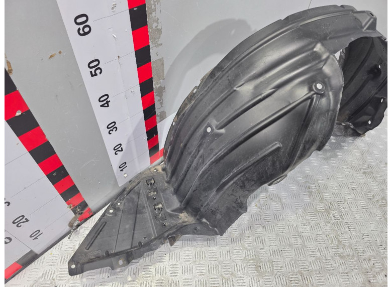 Защита арок передняя правая (подкрылок) к Mazda 3, 2014г.