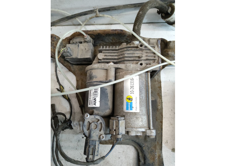 Компрессор пневмоподвески к Mercedes Vito W639, 2004г.