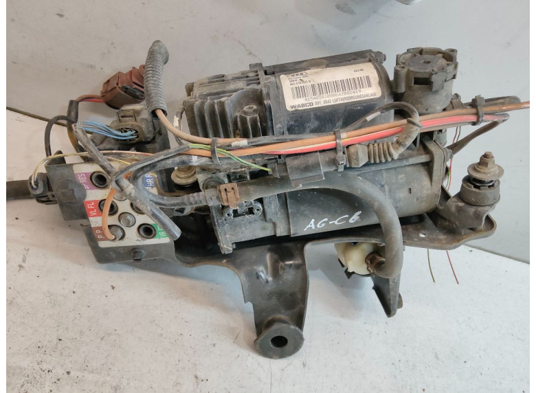 Компрессор пневмоподвески к Audi A6, 2006г.