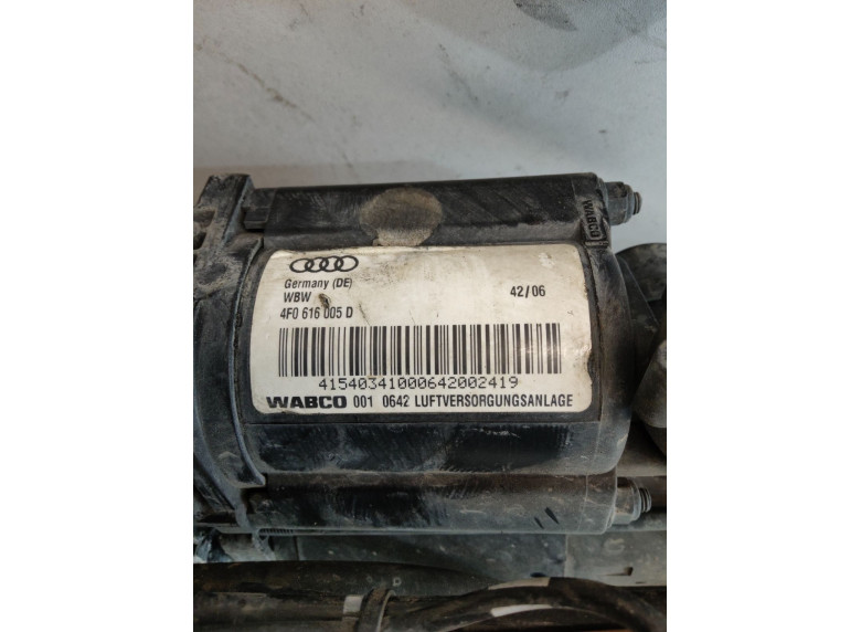 Компрессор пневмоподвески к Audi A6, 2006г.