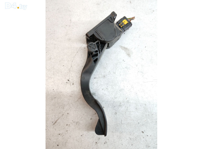 Педаль газа к Peugeot 5008 2010 г.