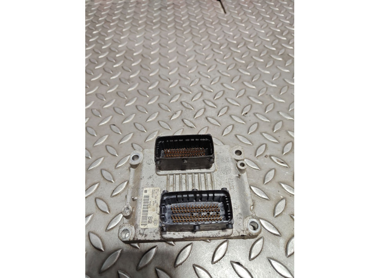 Блок управления двигателем к Opel Astra, 2007г.