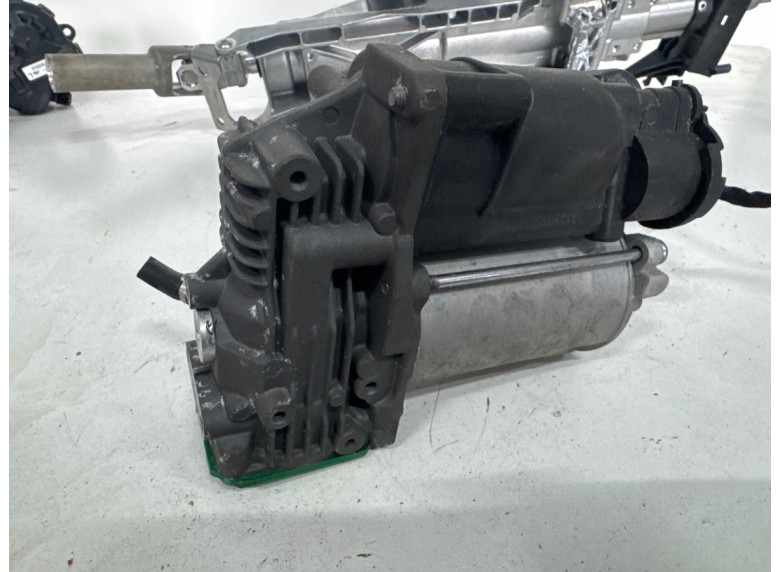 Компрессор пневмоподвески к BMW 5 E60/E61, 2008г.