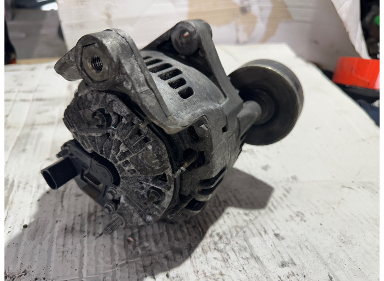 Генератор к BMW 5 E60/E61, 2005г.