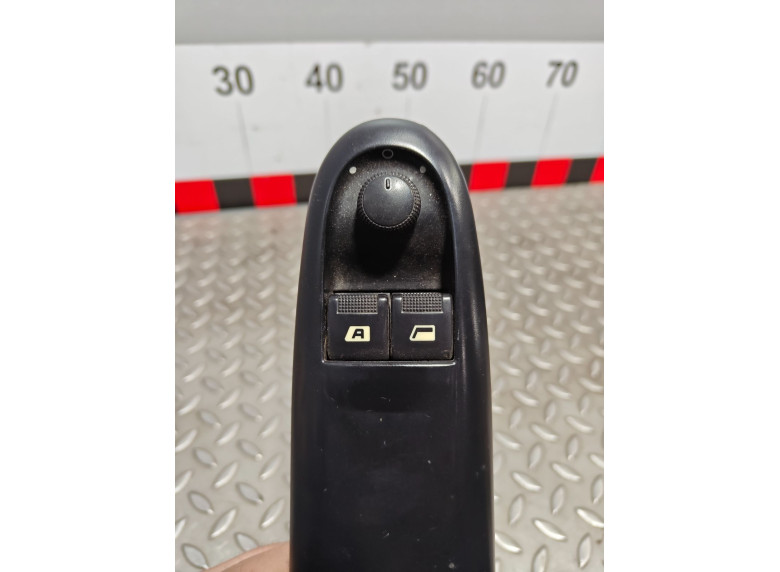 Блок управления стеклоподъемниками к Peugeot 406, 2000г.