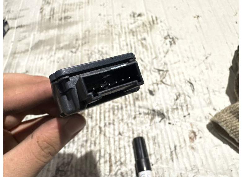 Усилитель антенны к BMW XM G09, 2023г.