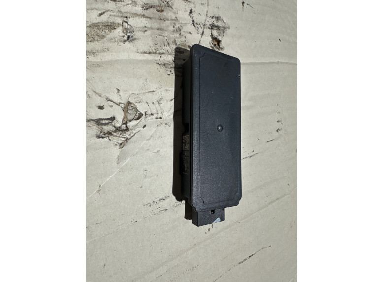 Усилитель антенны к BMW XM G09, 2023г.