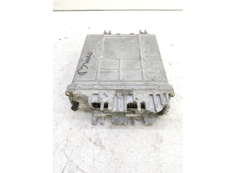 Блок управления двигателем к Audi A4, 1996г.