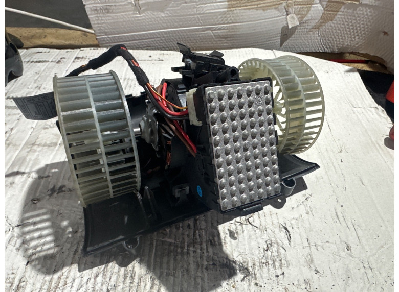 Моторчик печки к BMW 5 E60/E61, 2008г.