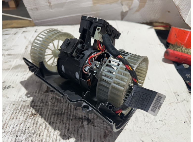 Моторчик печки к BMW 5 E60/E61, 2008г.