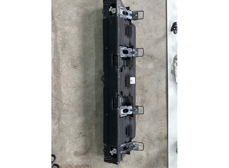 Кронштейн к BMW XM G09, 2023г.