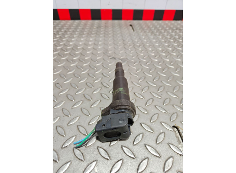 Катушка зажигания к Peugeot 5008, 2010г.