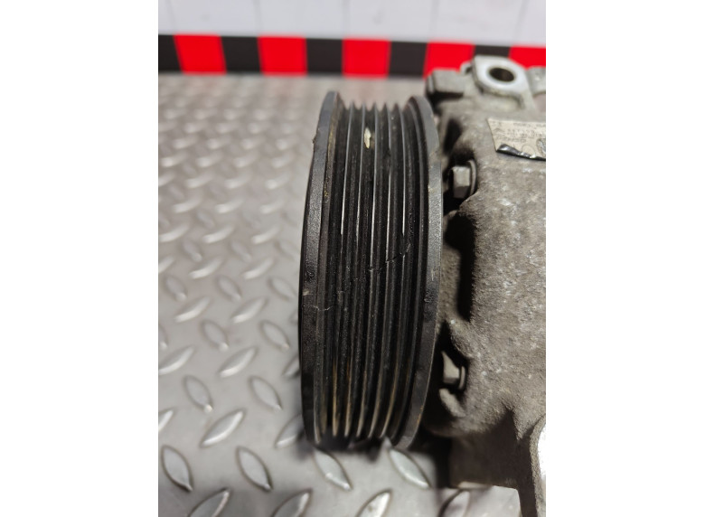 Компрессор кондиционера к Peugeot 5008, 2010г.