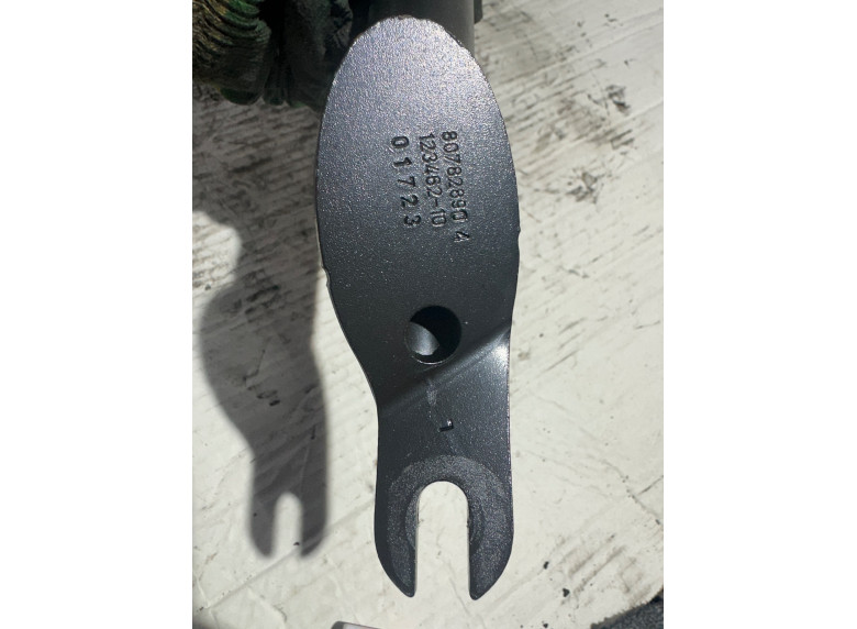 Распорка стоек к BMW XM G09, 2023г.