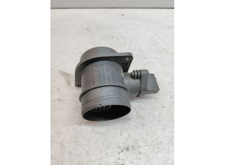 Расходомер воздуха к Volkswagen Passat, 2005г.