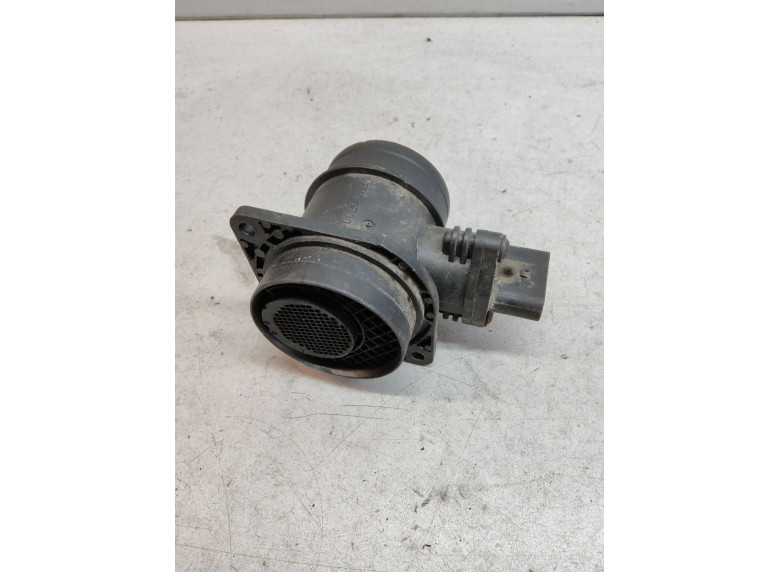 Расходомер воздуха к Volkswagen Passat, 2005г.