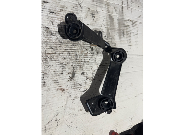 Кронштейн воздушного фильтра к BMW X5 G05, 2023г.