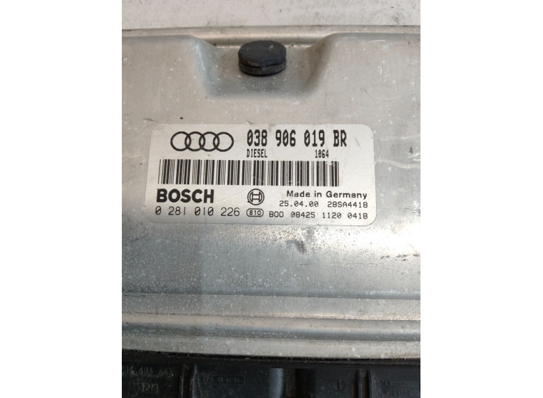 Блок управления двигателем к Audi A4, 2000г.