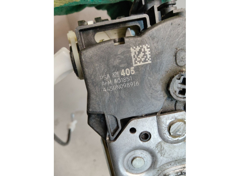 Замок двери передней правой к Citroen Berlingo, 2009г.