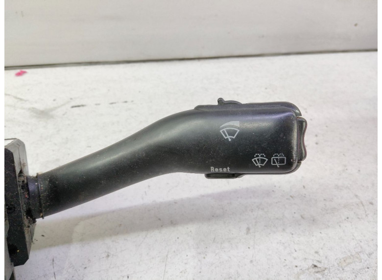 Переключатель подрулевой (стрекоза) к Audi A6, 2001г.