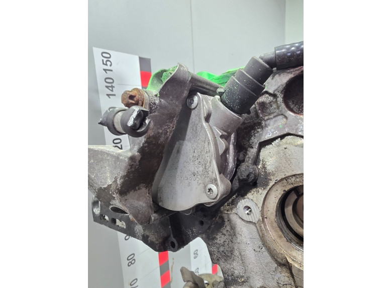 Насос вакуумный к Mercedes C W203, 2005г.