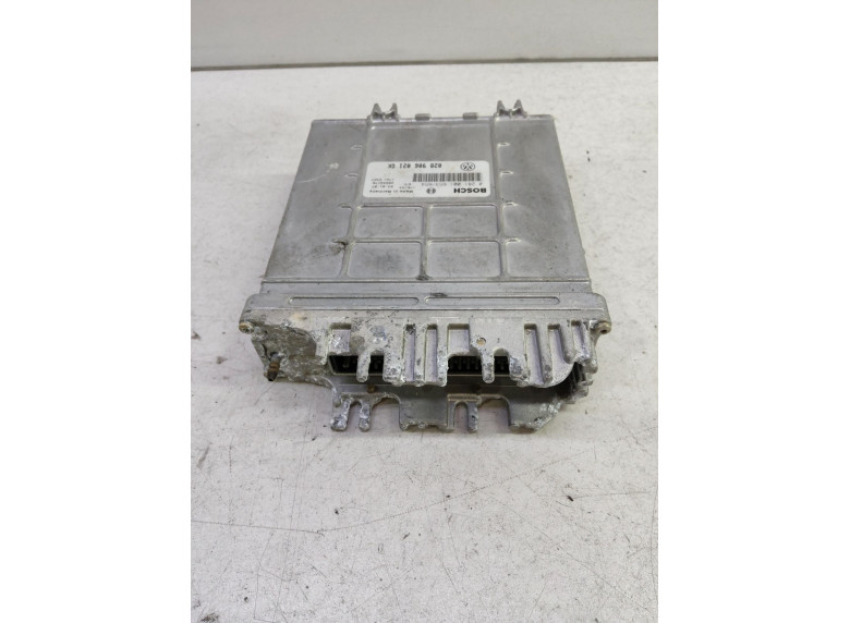 Блок управления двигателем к Volkswagen Passat, 1997г.